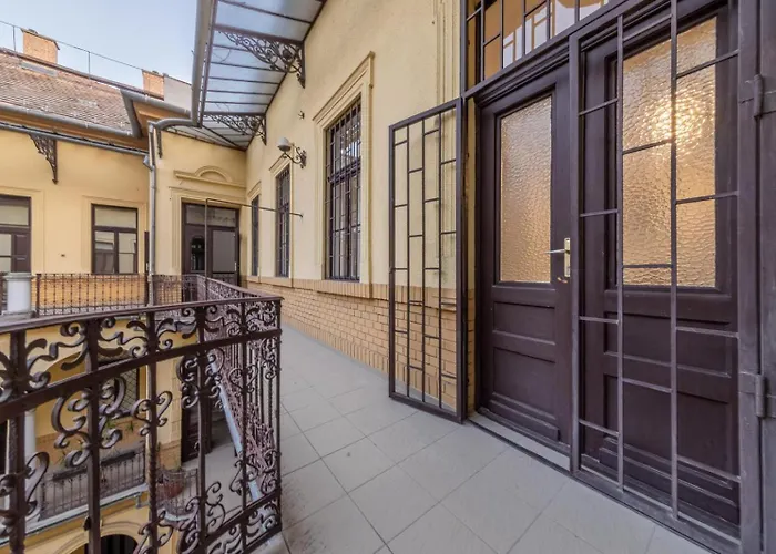 Apartment Sass Glamour Next To St Stephen Basilica S1 Budapest